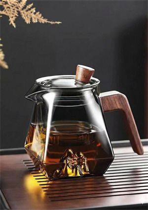 Kinu Füme Borosilikat Cam Demlik - 500 ML, Eğimli