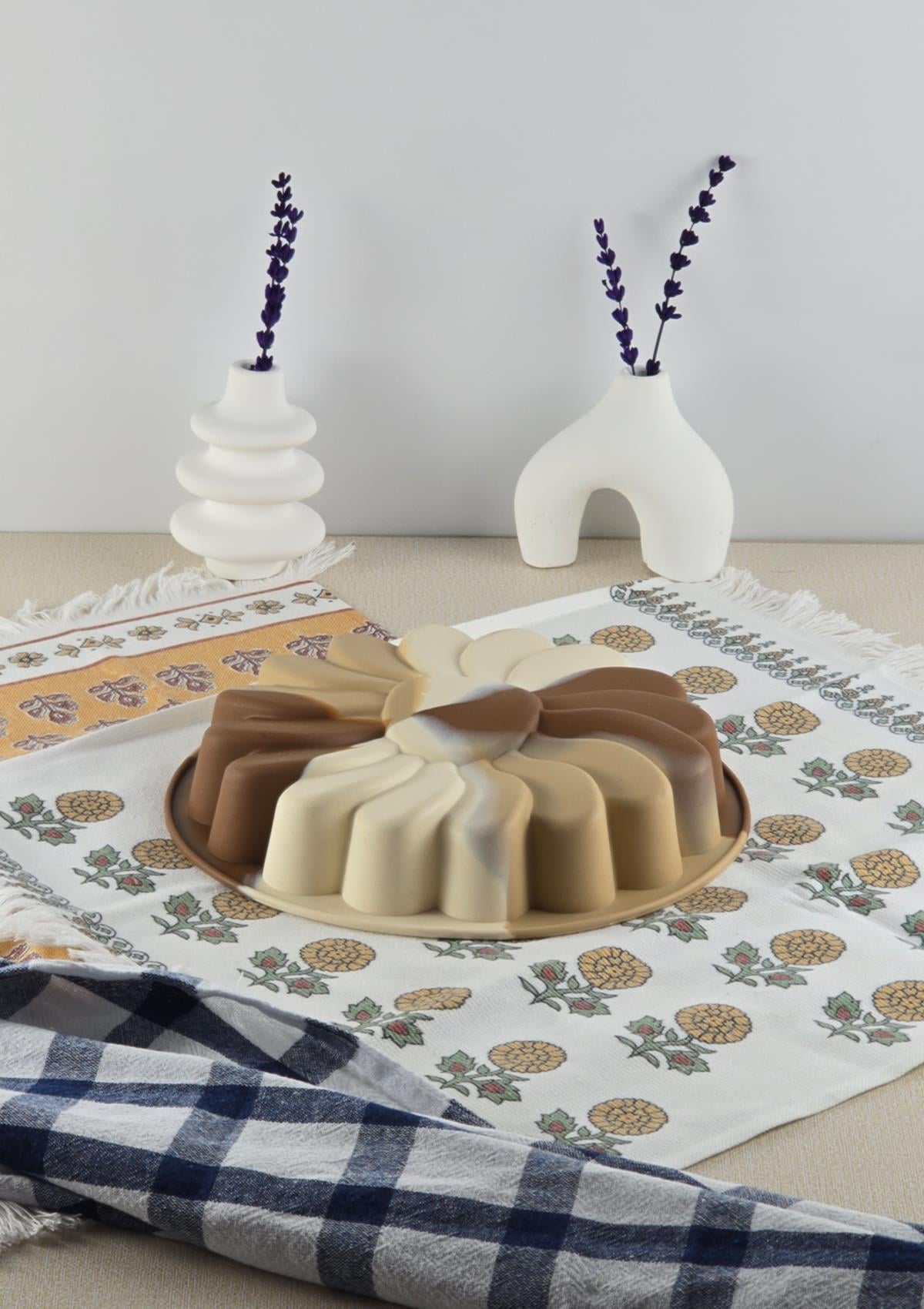 Silikon Kek Kalıbı - Papatya Desenli Kalıp - Isıya Dayanıklı, 1 Litre