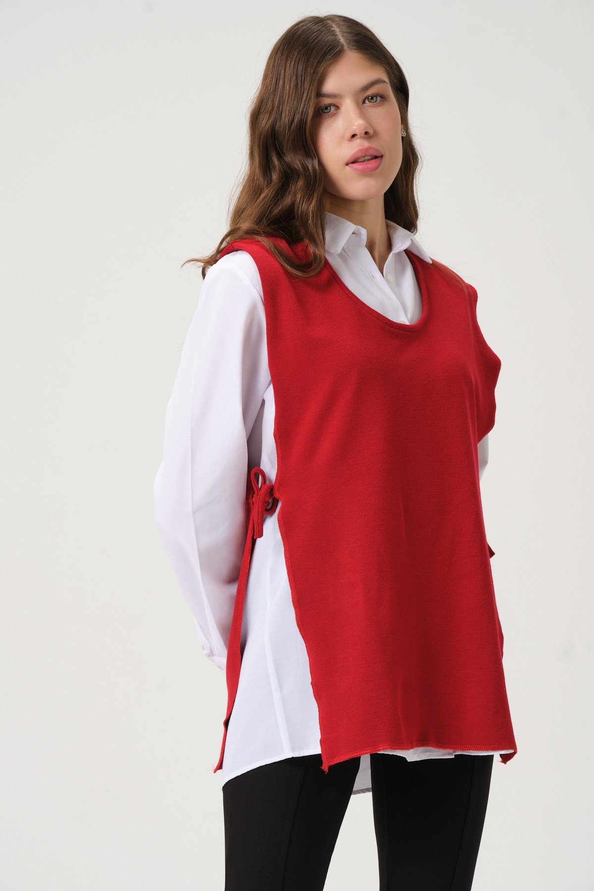 23112-Kadın Yandan Bağlamalı Basic Relax Fit Gömlek ve Süveter Takım -  Kırmızı