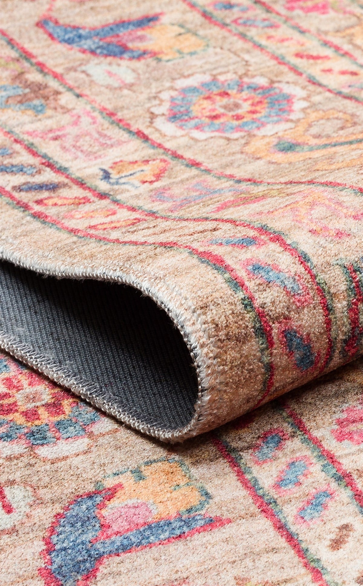 ANTIQUE ATK 08 BEIGE  Kolay kullanımlı Kaymaz Karabağ ve Antik Desenlere Sahip Yıkanabilir Makine Halısı
