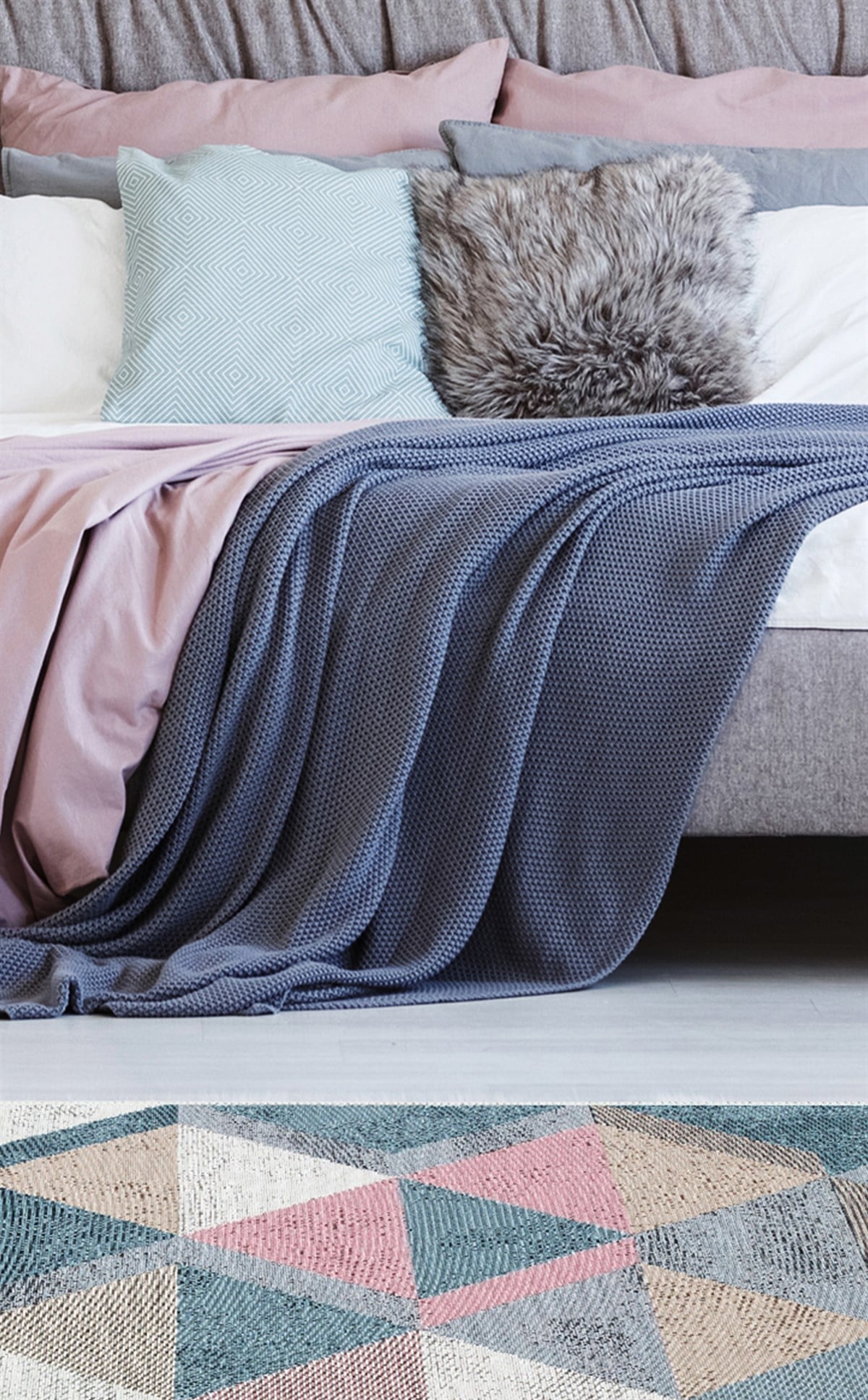 ARYA AR 10 BLUE PINK  Yıkanabilir Çift Taraflı Modern Desenli Dokuma Kilim