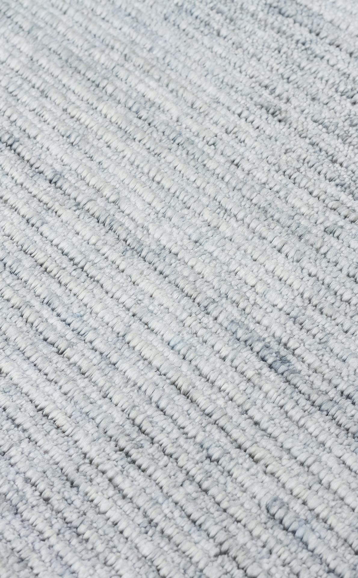 GESSI GES PLAIN SKY BLUE  Özel Hav Vermeyen ve Kolay Temizlenebilir Tencel Kullanılarak El Emeği ile Özel Tezgahlarda Üretilen Modern Kara Tezgah Halısı