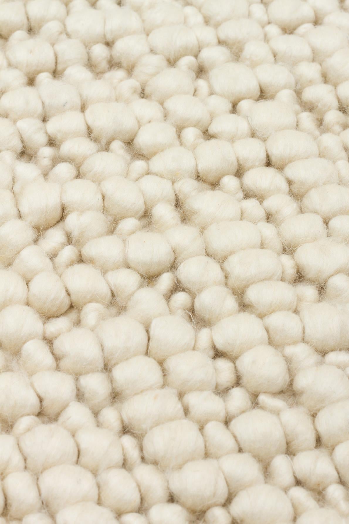 JADE JD 06 CREAM  Yün ile Üretilen Örme El Halısı