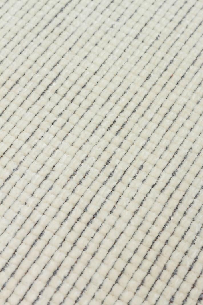LIZA KILIM LIZ 01 WHITE  Hav Toz Vermez Kaymaz Tabanlı Yıkanabilir Düz Renk Kilim