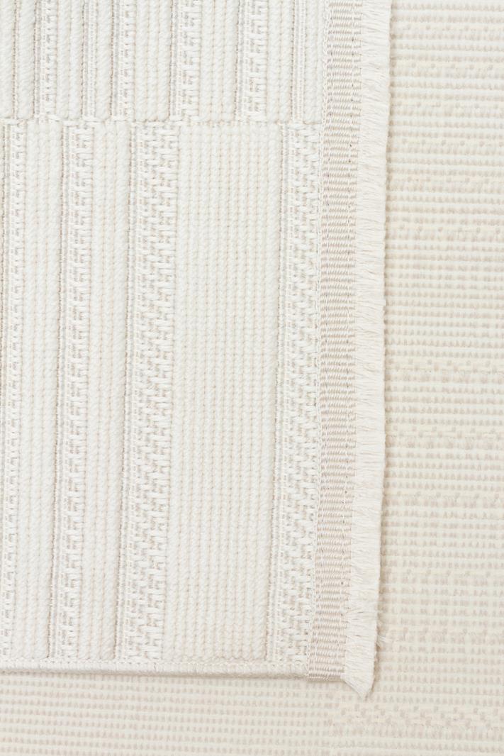 MONO LOOP MNO LOOP 01 WHITE  Bukleli Sisal Dokuma Yıkanabilir Hav Vermez Kaymaz Tabanlı Kolay Temizlenebilir Makine Halısı