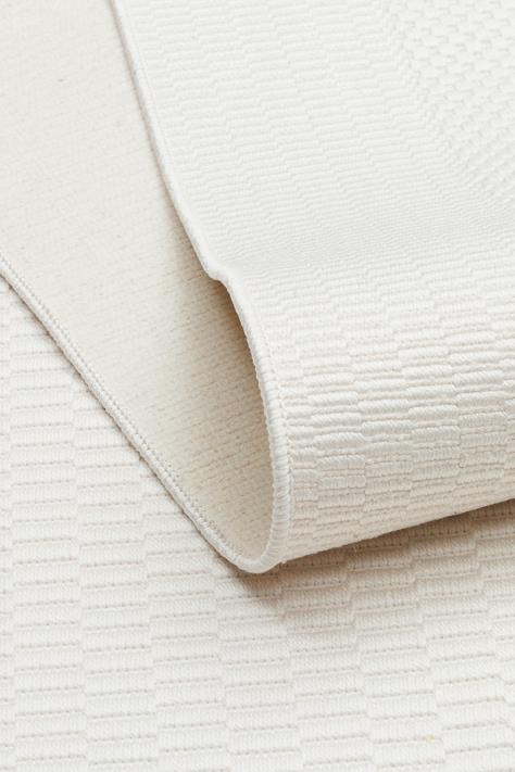 MONO LUX MNO LUX 01 WHITE  Kaymaz Tabanlı Modern Desenlere Sahip İnce Halı