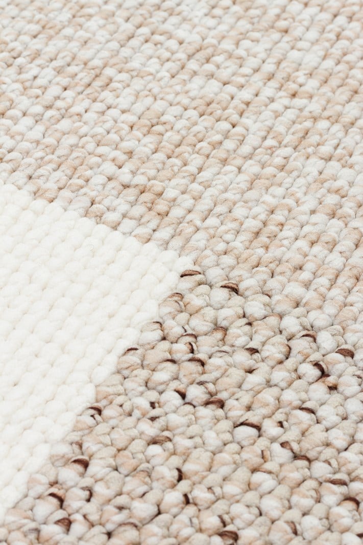 OSLO OSL 07 BEIGE  Hav Vermeyen İpler ile Üretilen Yumuşak Tuşeli Örgü Dokuma Modern Makine Halısı