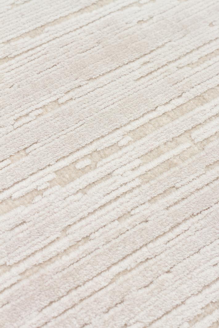 SIERRA SR 01 BEIGE WHITE  Yüksek Alçak Oyma Dokuya Sahip Sık Dokuma Modern Salon Halısı