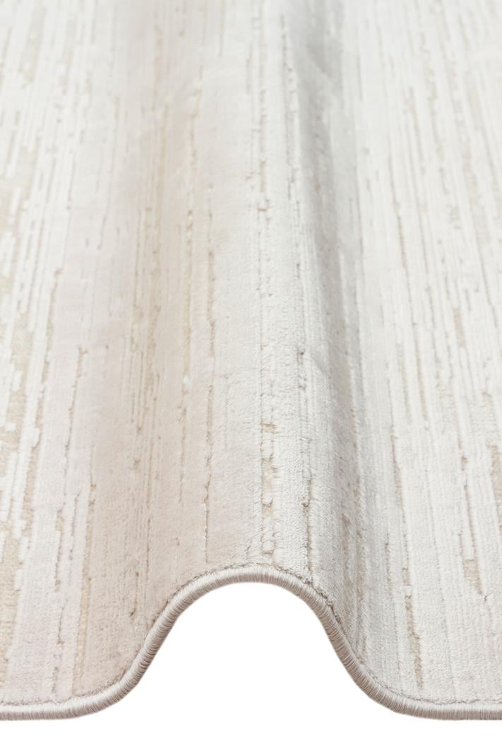 SIERRA SR 01 BEIGE WHITE  Yüksek Alçak Oyma Dokuya Sahip Sık Dokuma Modern Salon Halısı