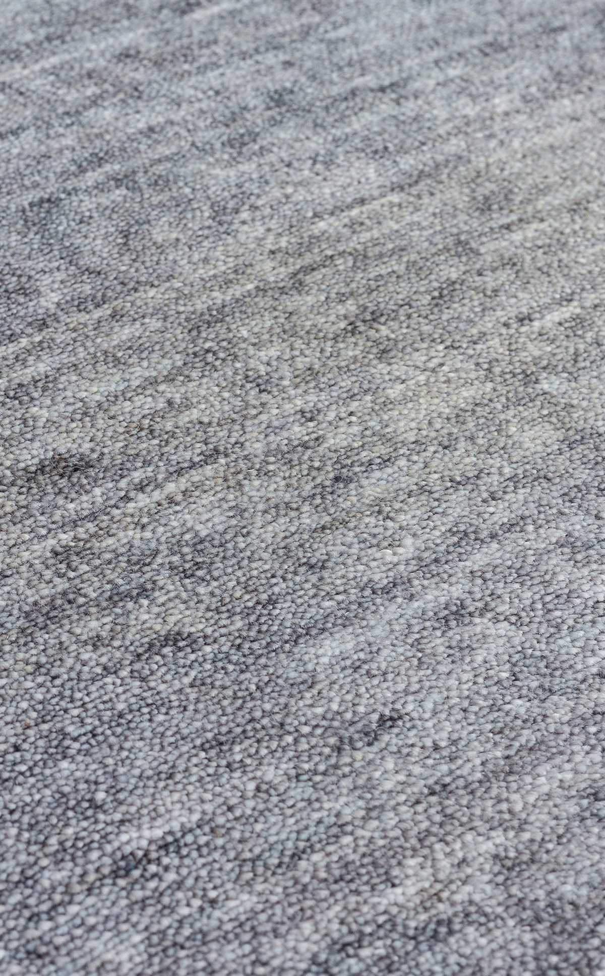 TAFTAN TF PLAIN D.GREY  Pakistan Overdyed Tarzı Özel Hav Vermeyen ve El Emeği ile Özel Tezgahlarda Üretilen Uşak Halısı