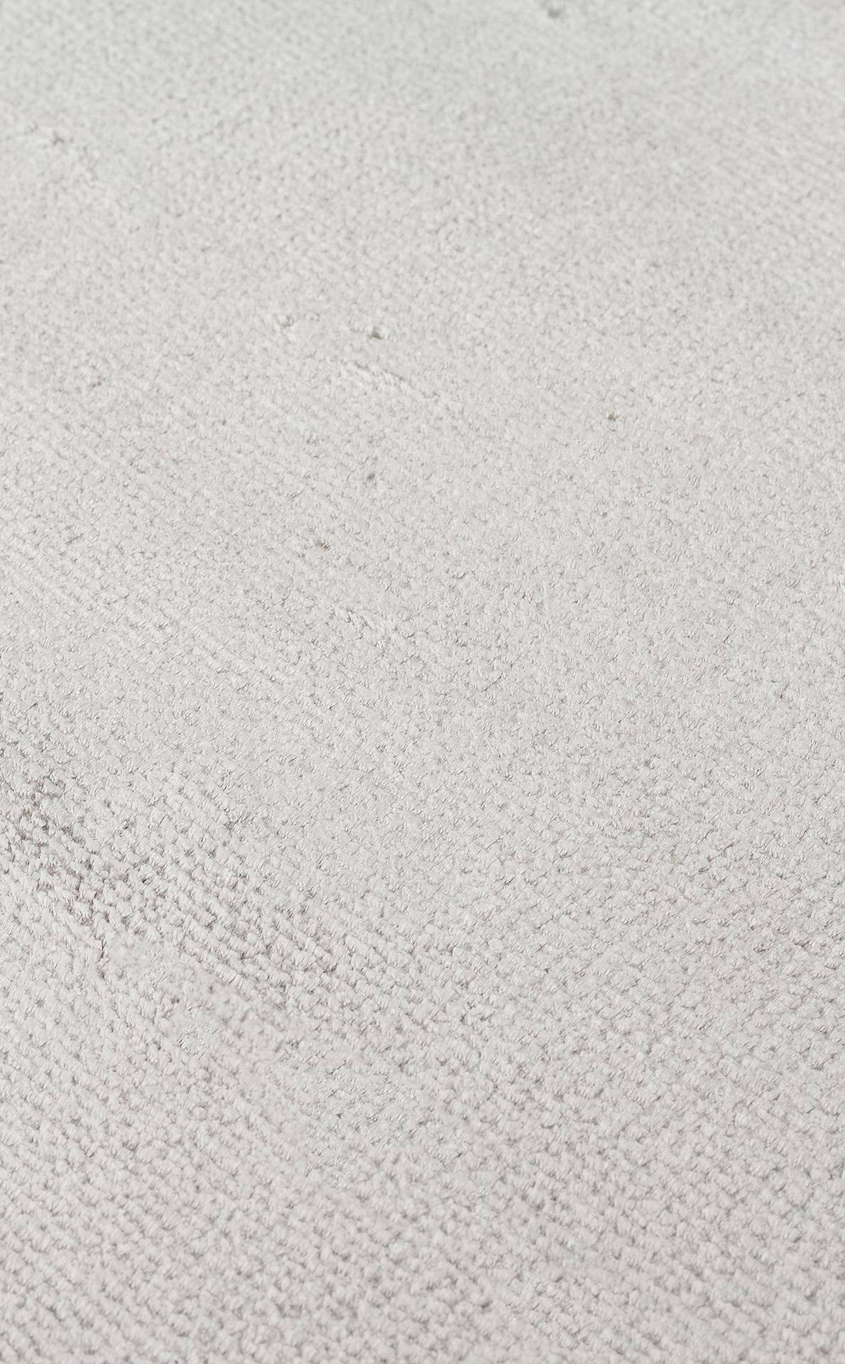 VELVET VT PLAIN SILVER  Düz Renk El Emeği ile Özel Tezgahlarda Üretilen Viskon Uşak Halısı