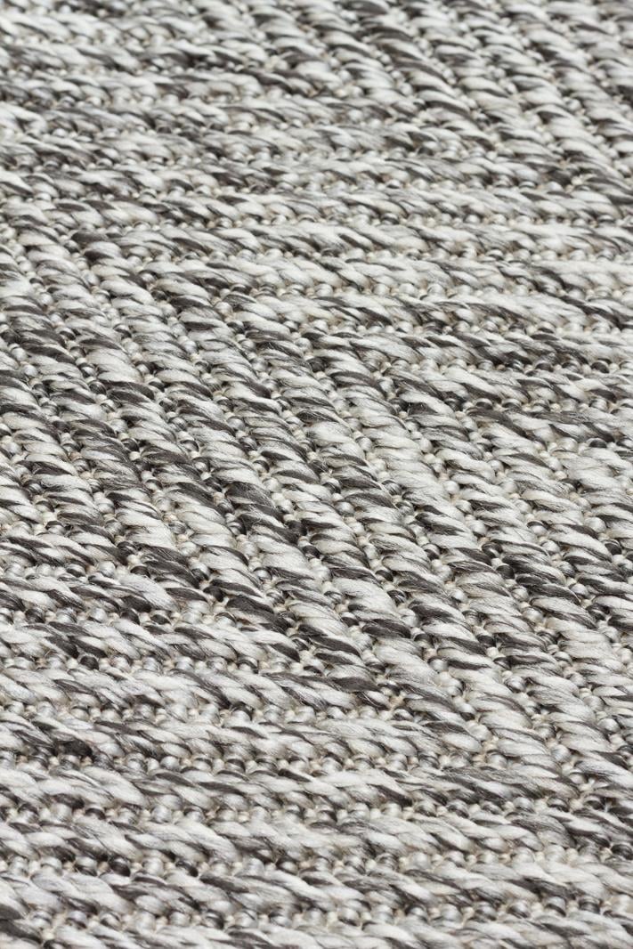 VENTURA SISAL VNT 2704 GREY BRD GREY  İç ve Dış Mekan Kullanımına Uygun Hav Vermeyen Kolay Temizlenebilir Sisal Görünümlü Halı