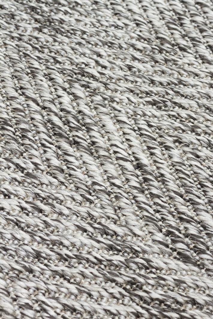 VENTURA SISAL VNT 2704 GREY  İç ve Dış Mekan Kullanımına Uygun Hav Vermeyen Kolay Temizlenebilir Sisal Görünümlü Halı
