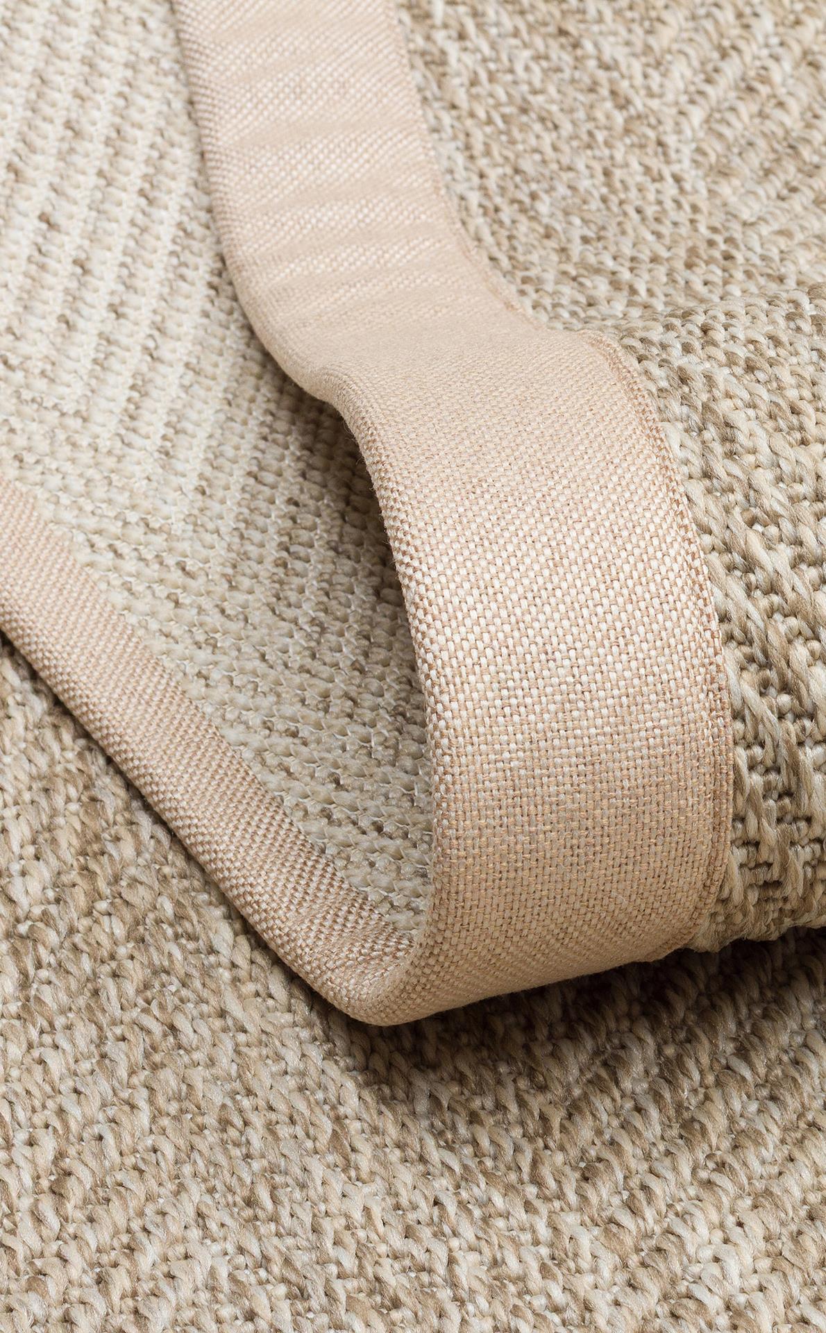 VENTURA SISAL VNT 2704 L.BEIGE BRD BEIGE  İç ve Dış Mekan Kullanımına Uygun Hav Vermeyen Kolay Temizlenebilir Sisal Görünümlü Halı