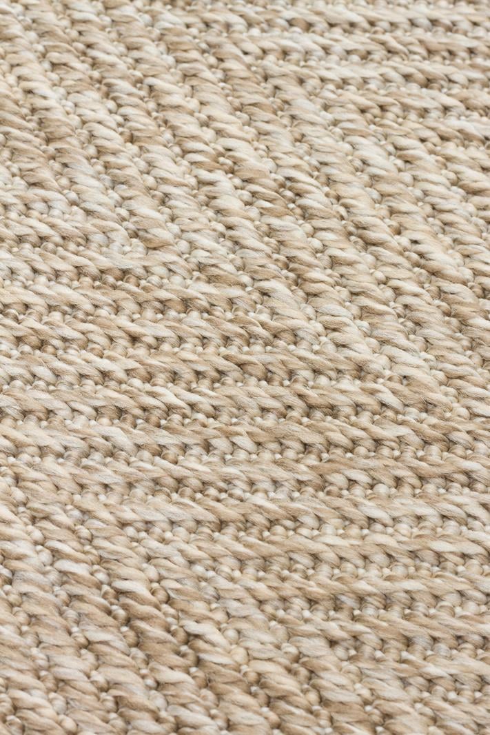 VENTURA SISAL VNT 2704 L.BEIGE  İç ve Dış Mekan Kullanımına Uygun Hav Vermeyen Kolay Temizlenebilir Sisal Görünümlü Halı