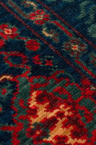 KADIM KDM 03 NAVY  Anadolu Motiflerine Sahip Yeni Zellanda Yünü İle Üretilen El Emeği Yüksek Kara Tezgah Halısı