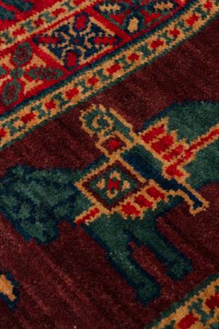 KADIM KDM 08 VIOLET  Anadolu Motiflerine Sahip Yeni Zellanda Yünü İle Üretilen El Emeği Yüksek Kara Tezgah Halısı