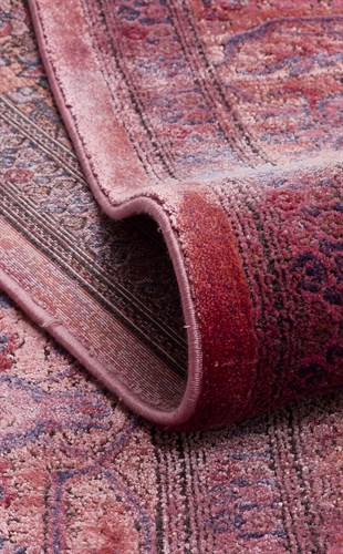 LAHOR LHR 02 FUSCHIA  Özel Boyama İşlemi İle Üretilen Yüksek Alçak Dokuya Sahip Zengin Renkli Şık Salon Halısı
