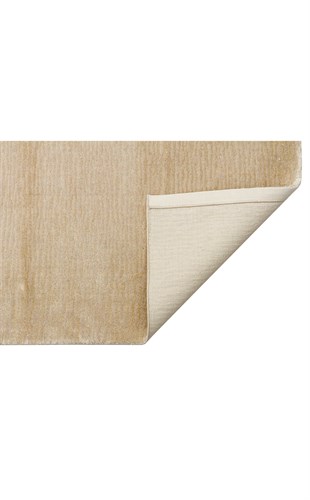 MAJESTY MJ 01 BEIGE  Düz Desenli El Emeği ile Özel Tezgahlarda Üretilen Yün Viskon Tencel Uşak Halısı