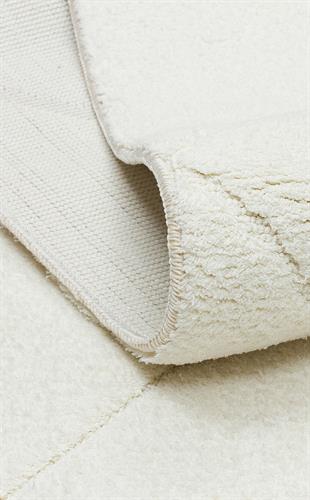 MISSORI MSR 03 WHITE  Hav Toz Vermez Sade Desenli Yumuşak Dokulu Modern Makine Halısı