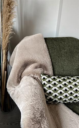 MOLLIS THROW MLS THROW BEIGE  Yumuşak Dokulu Uzun Tüylü Yıkanabilir Tavşan Postu