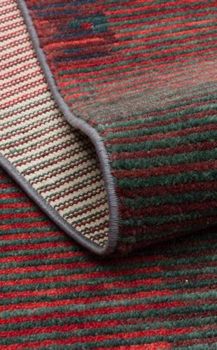 OTTO TT 02 BERRY  Özel Hav Vermeyen ve Kolay Temizlenebilir Tencel Kullanılarak El Emeği ile Özel Tezgahlarda Üretilen Modern Kara Tezgah Halısı 