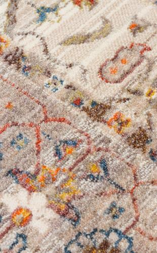 PIETRA PTA 01 CREAM GREY  Sıcak Renk Tonlarını Etnik Desenler ile Buluşturan Yumuşak Tuşeli Makine Halısı