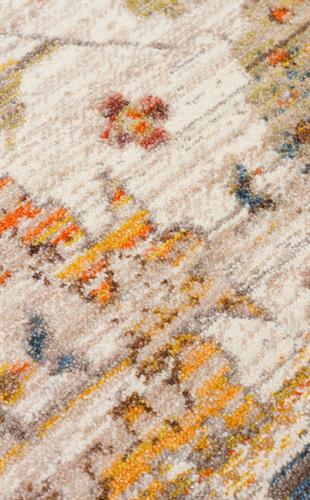 PIETRA PTA 16 CREAM MULTY  Sıcak Renk Tonlarını Etnik Desenler ile Buluşturan Yumuşak Tuşeli Makine Halısı