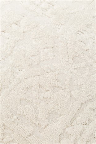 RIVERA RVR 02 WHITE  Modern ve Klasik Desenli Yüksek Alçak Çift Boyutlu Dokumaya Sahip Yumuşak Tuşeli Makine Halısı