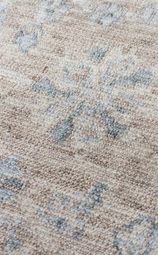 TAFTAN TF 07 VIZON SKY  Pakistan Overdyed Tarzı Özel Hav Vermeyen ve El Emeği ile Özel Tezgahlarda Üretilen Uşak Halısı