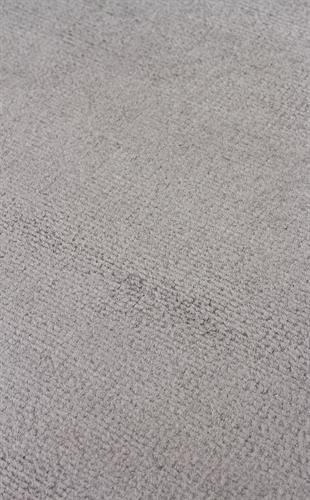 VELVET VT PLAIN D.GREY  Düz Renk El Emeği ile Özel Tezgahlarda Üretilen Viskon Uşak Halısı