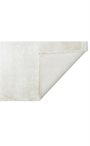 VELVET VT PLAIN ECRU  Düz Renk El Emeği ile Özel Tezgahlarda Üretilen Viskon Uşak Halısı