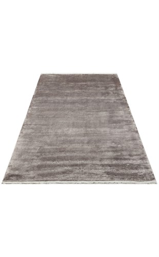 VELVET VT PLAIN GREY  Düz Renk El Emeği ile Özel Tezgahlarda Üretilen Viskon Uşak Halısı