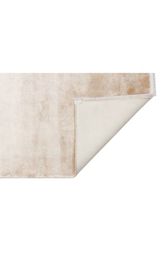 VELVET VT PLAIN L.VIZON  Düz Renk El Emeği ile Özel Tezgahlarda Üretilen Viskon Uşak Halısı