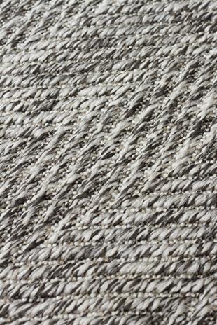 VENTURA SISAL VNT 2704 GREY BRD DARK MIX  İç ve Dış Mekan Kullanımına Uygun Hav Vermeyen Kolay Temizlenebilir Sisal Görünümlü Halı