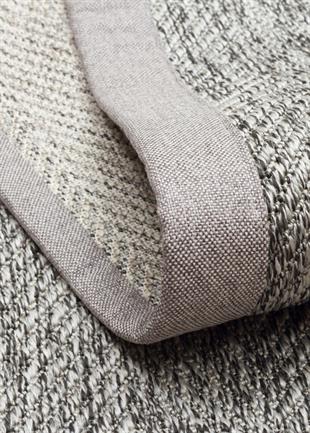 VENTURA SISAL VNT 2704 GREY BRD GREY  İç ve Dış Mekan Kullanımına Uygun Hav Vermeyen Kolay Temizlenebilir Sisal Görünümlü Halı