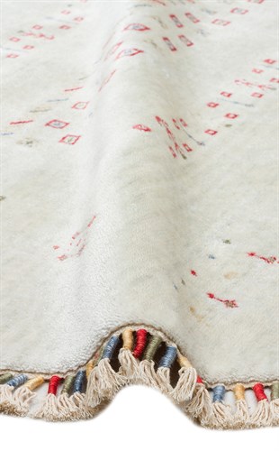 ZARA ZR 06 BEIGE Q  Otantik Desenli Özel Hav Vermeyen ve Kolay Temizlenebilir Tensel Kullanılarak El Emeği ile Özel Tezgahlarda Üretilen Modern Uşak Halısı