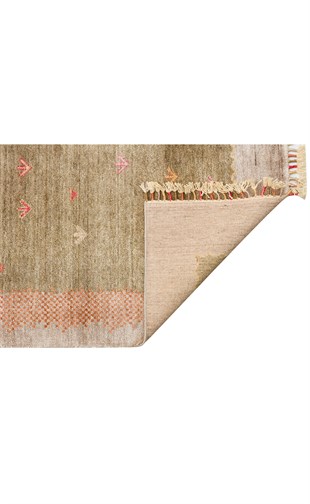 ZARA ZR 07 BEIGE AUTUMN  Otantik Desenli Özel Hav Vermeyen ve Kolay Temizlenebilir Tensel Kullanılarak El Emeği ile Özel Tezgahlarda Üretilen Modern Uşak Halısı