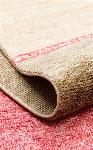 ZARA ZR 11 RED AUTUMN  Otantik Desenli Özel Hav Vermeyen ve Kolay Temizlenebilir Tensel Kullanılarak El Emeği ile Özel Tezgahlarda Üretilen Modern Uşak Halısı