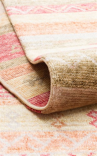 ZARA ZR 12 RED AUTUMN  Otantik Desenli Özel Hav Vermeyen ve Kolay Temizlenebilir Tensel Kullanılarak El Emeği ile Özel Tezgahlarda Üretilen Modern Uşak Halısı