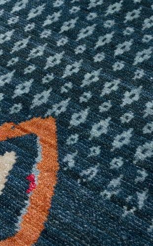 ZARA ZR 15 NAVY MULTY  Otantik Desenli Özel Hav Vermeyen ve Kolay Temizlenebilir Tensel Kullanılarak El Emeği ile Özel Tezgahlarda Üretilen Modern Uşak Halısı