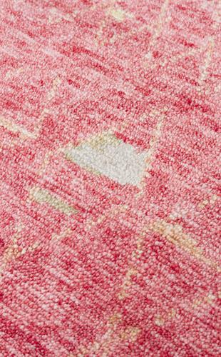 ZARA ZR 15 RED AUTUMN  Otantik Desenli Özel Hav Vermeyen ve Kolay Temizlenebilir Tensel Kullanılarak El Emeği ile Özel Tezgahlarda Üretilen Modern Uşak Halısı