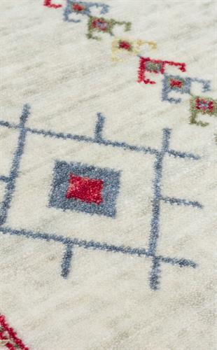 ZARA ZR 20 BEIGE  Otantik Desenli Özel Hav Vermeyen ve Kolay Temizlenebilir Tensel Kullanılarak El Emeği ile Özel Tezgahlarda Üretilen Modern Uşak Halısı