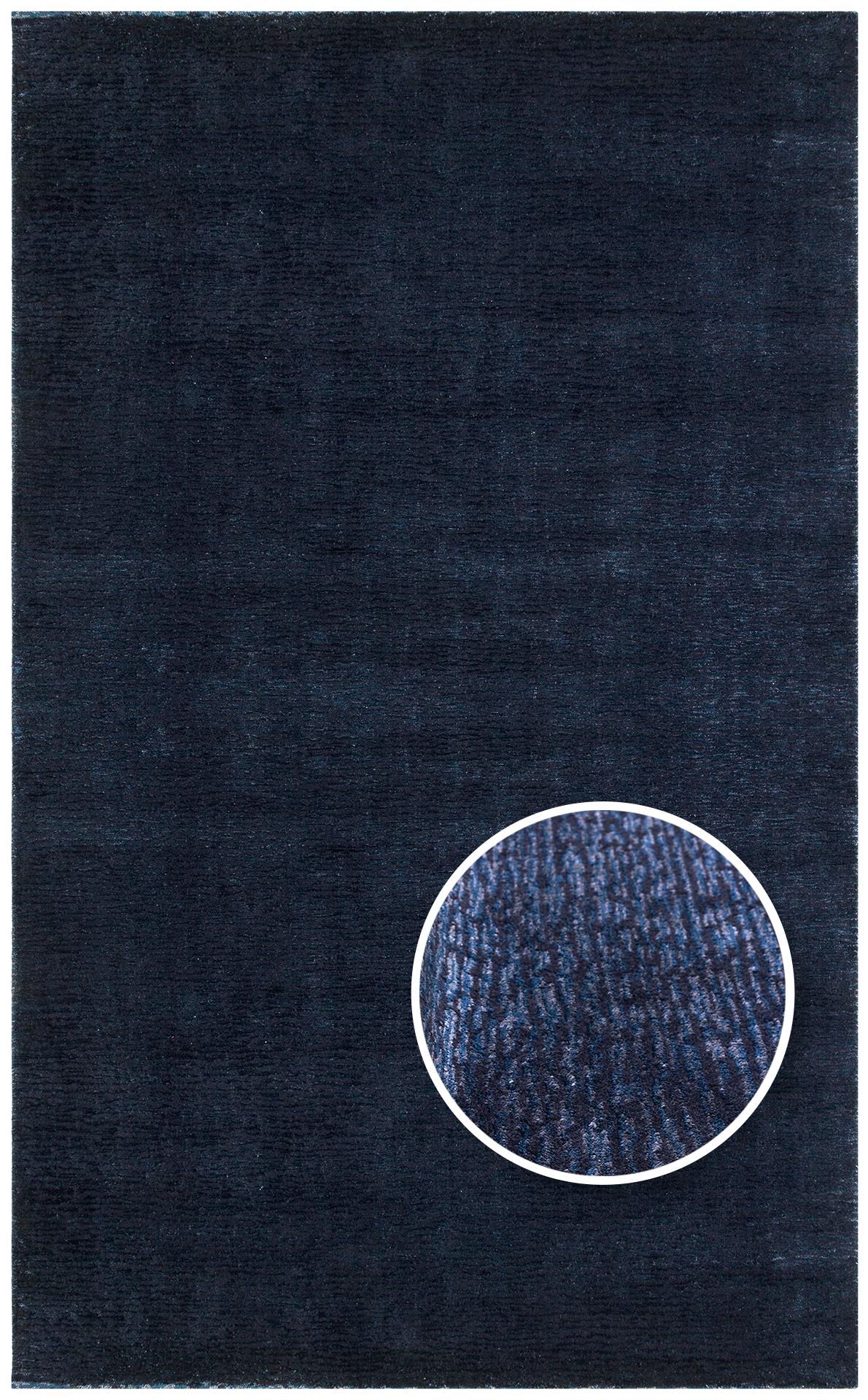 MAJESTY MJ 01 D.NAVY  Düz Desenli El Emeği ile Özel Tezgahlarda Üretilen Yün Viskon Tencel Uşak Halısı
