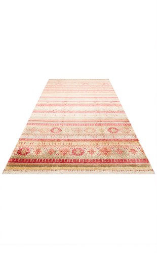 ZARA ZR 12 RED AUTUMN  Otantik Desenli Özel Hav Vermeyen ve Kolay Temizlenebilir Tensel Kullanılarak El Emeği ile Özel Tezgahlarda Üretilen Modern Uşak Halısı