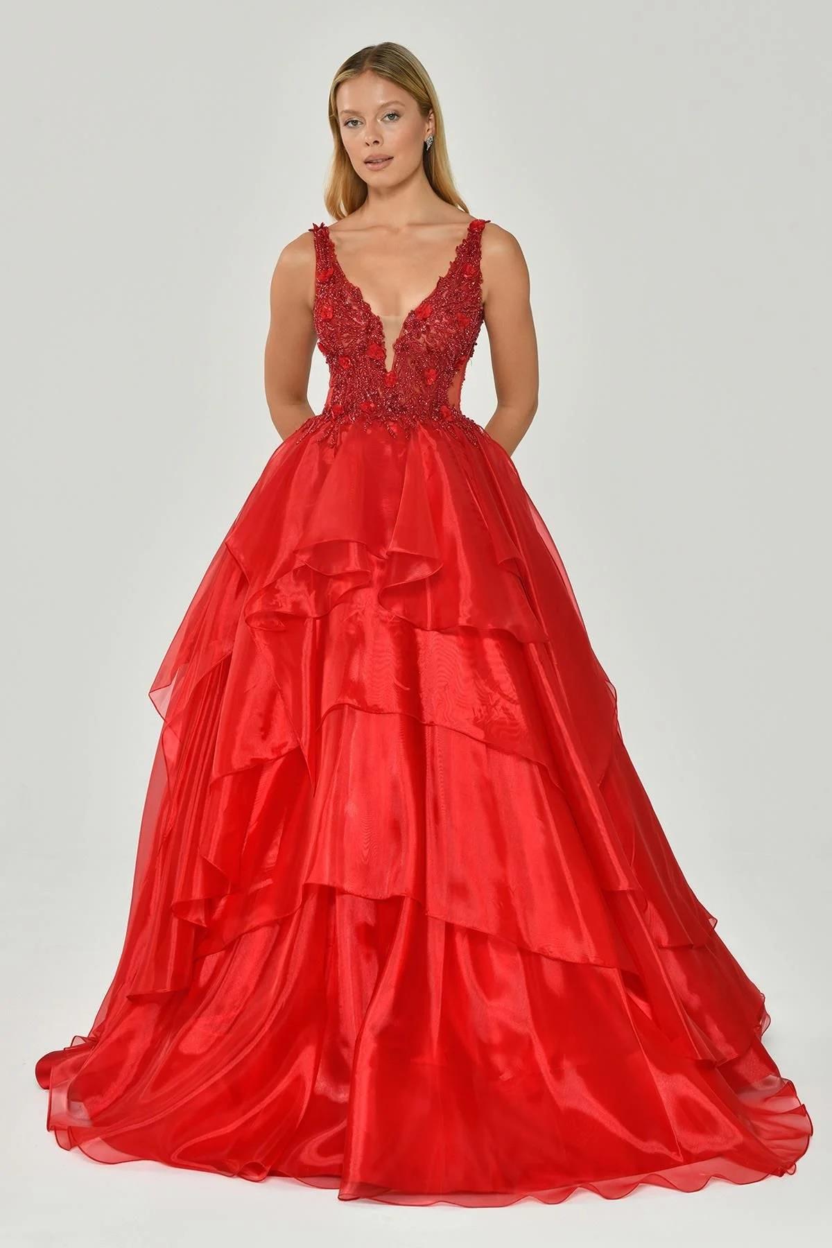 HANZADE ALTAYLIİşlemeli Katlı Uzun Elbise