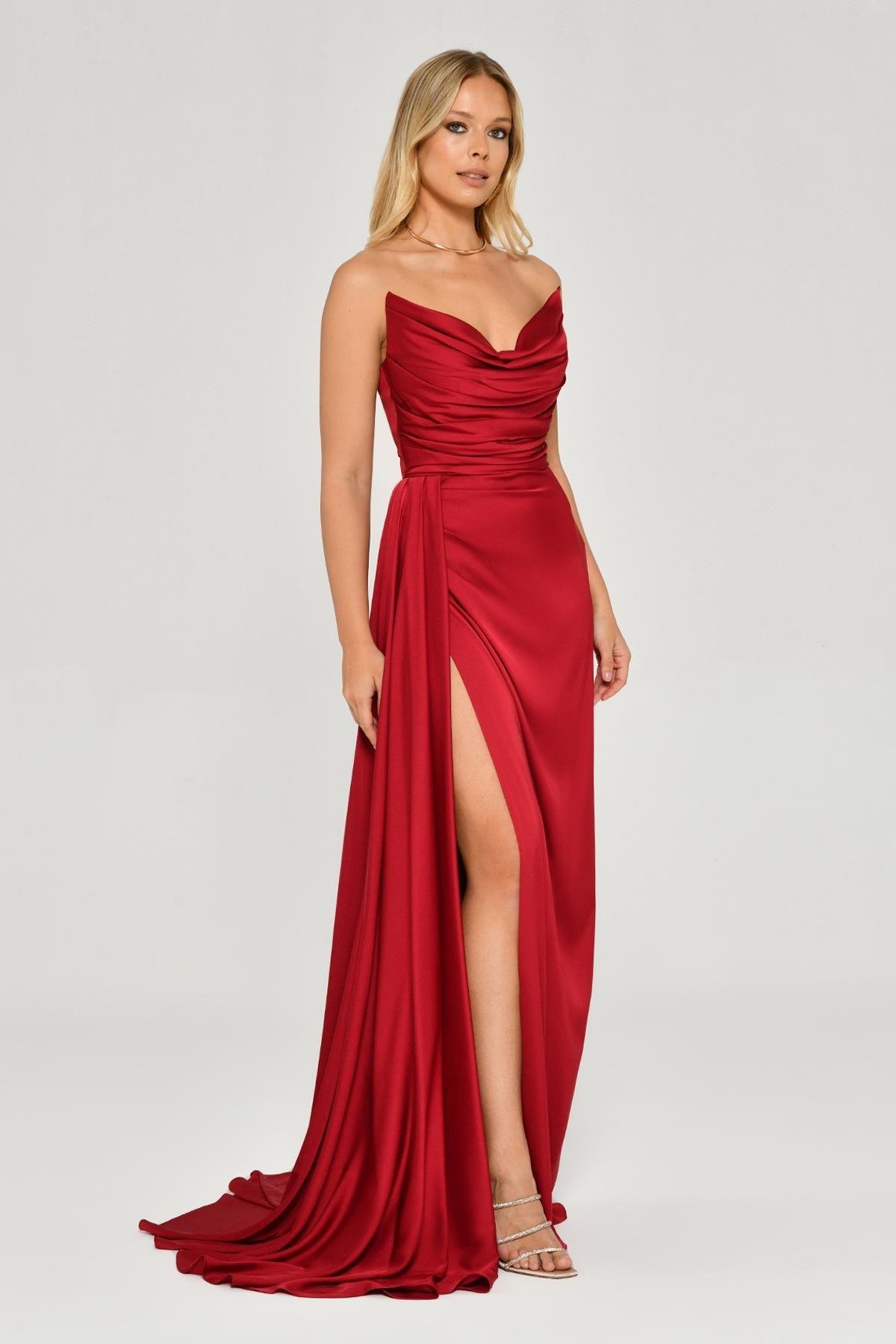 HANZADE ALTAYLIKayık Yaka Yırtmaçlı Saten Elbise