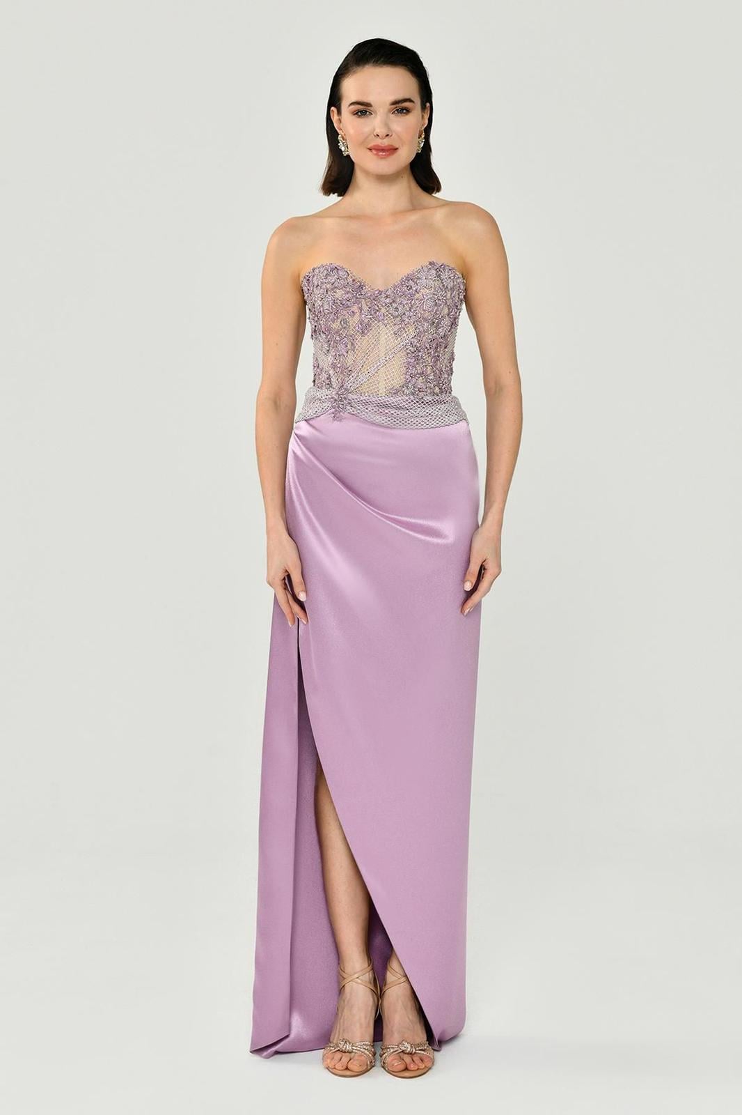 HANZADE ALTAYLIStraplez Üst Taşlı Yandan Yırtmaçlı Uzun Elbise