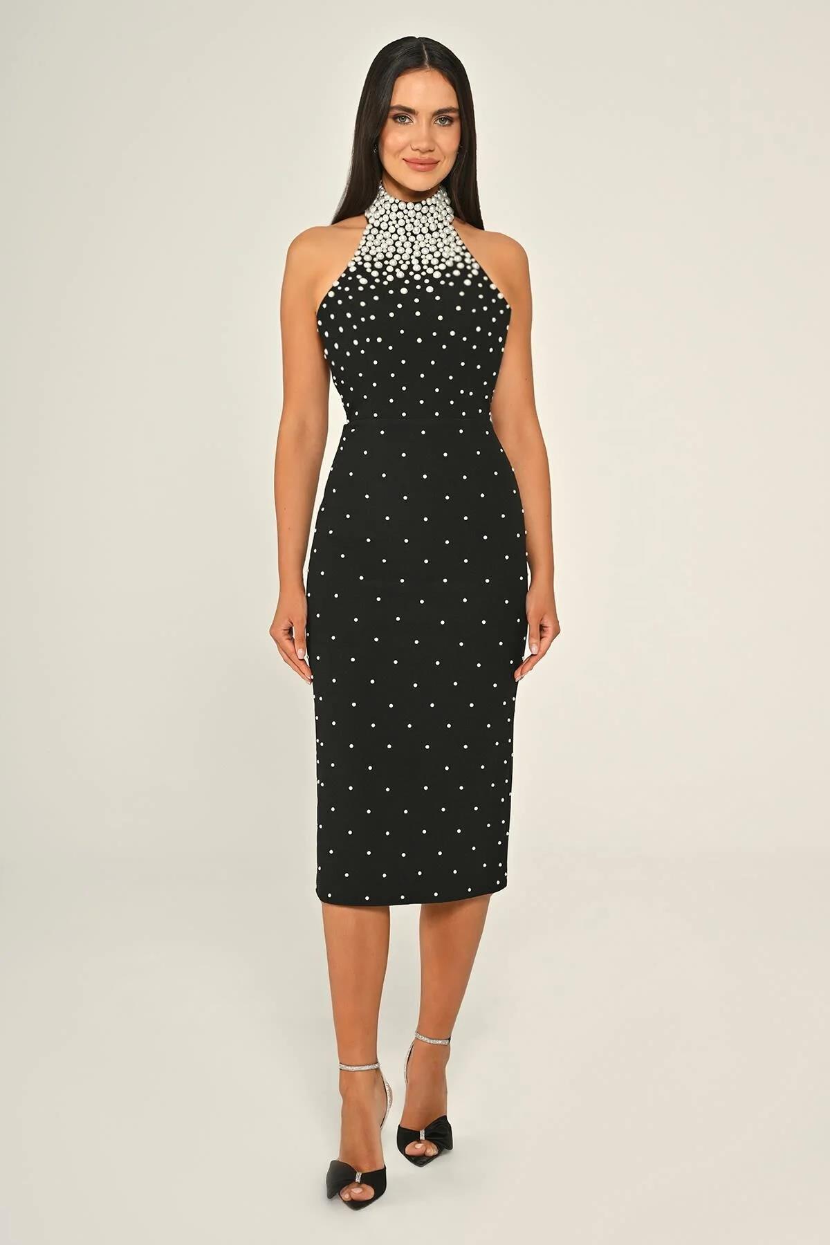 ALFABETAStraplez Yaka ve Kol Taşlı File Krep Uzun Elbise