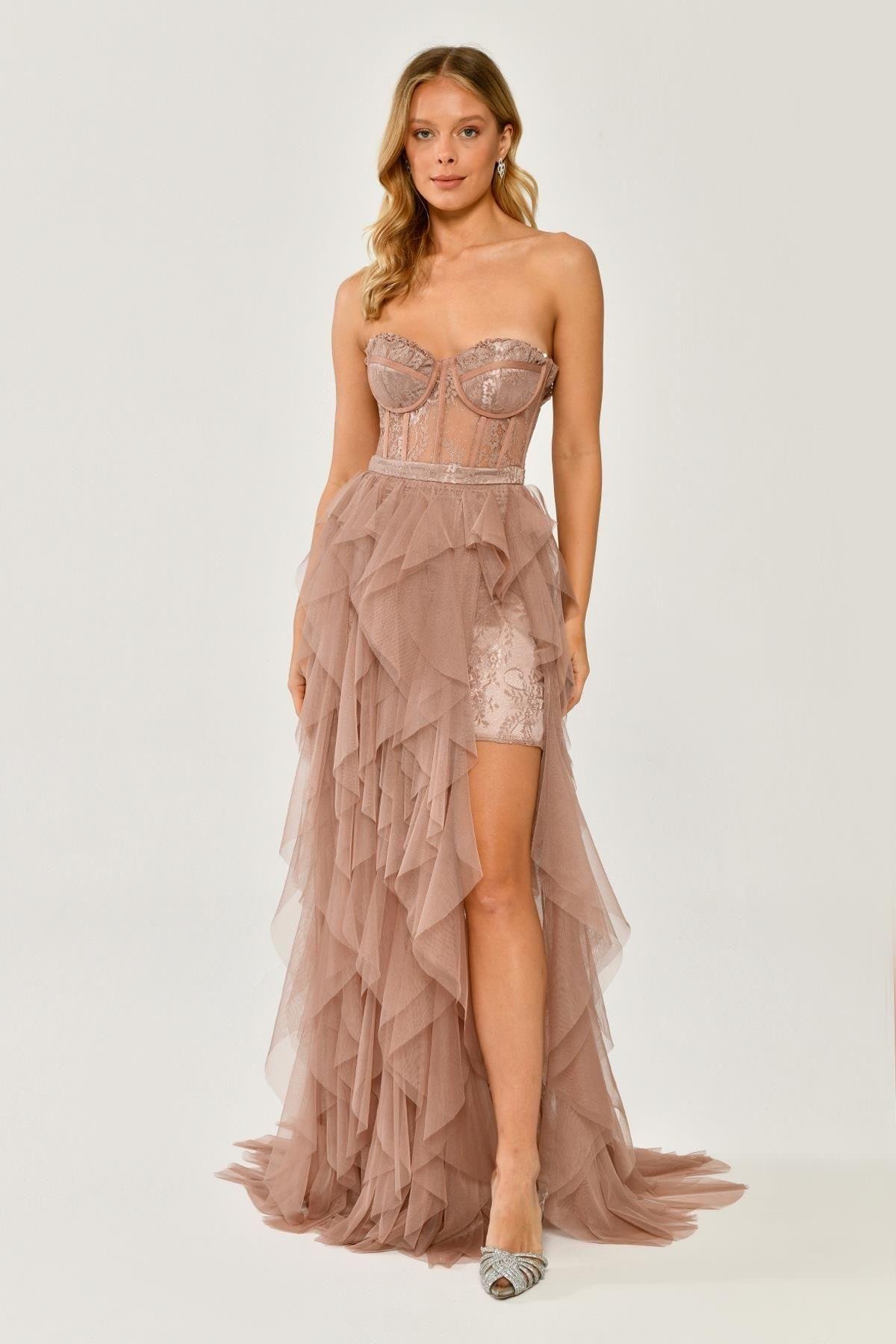 HANZADE ALTAYLIStraplez Yırtmaçlı Katlı Tül Elbise